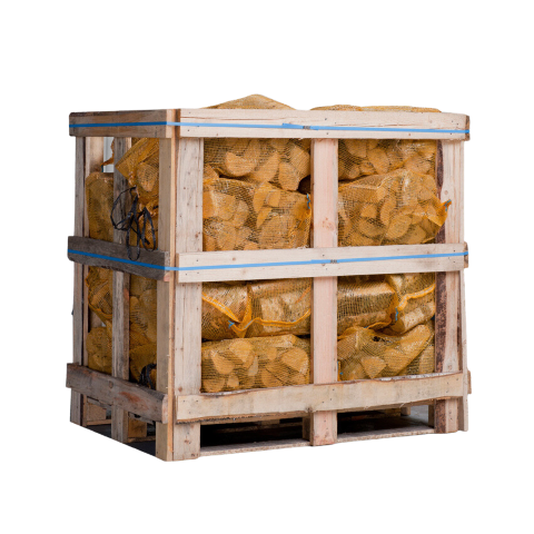 Kleine pallet met 30 netzakken berken